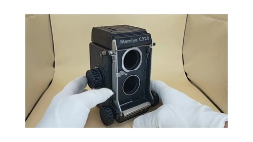 PRO f 【 Near MINT w/Strap 】 Mamiya C220 6x6 TLR Film Camera Body Only From JAPAN - Video 1 of 1