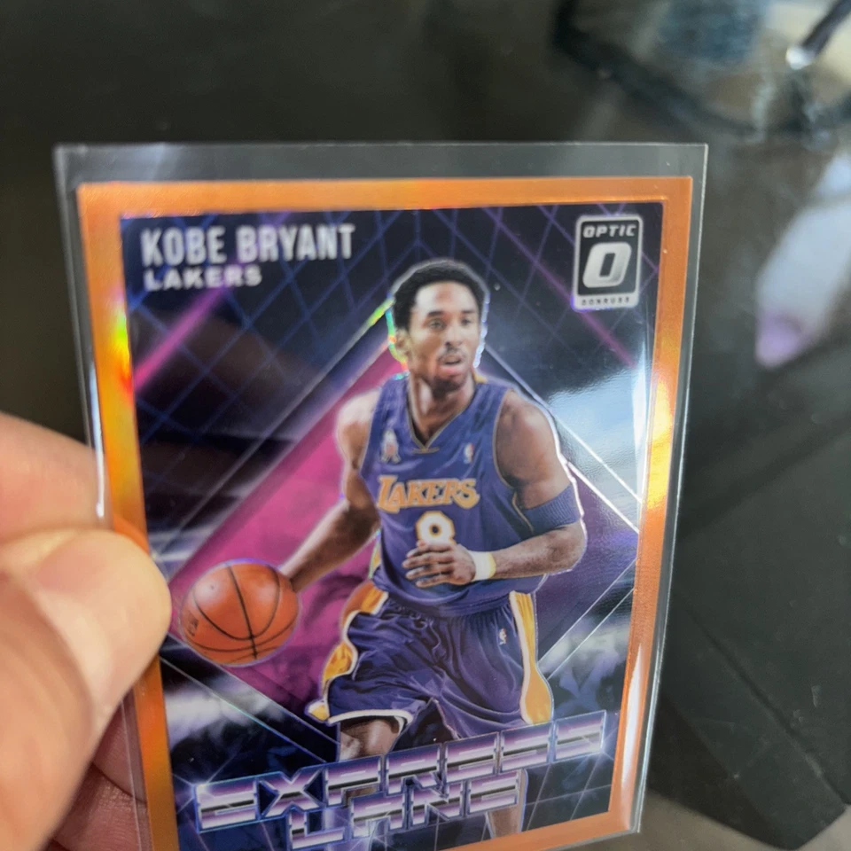 Panini Donruss Optic 2018-19 - Express Lane Kobe Bryant #5 Orange Prizm/39 Foto 4 de 4
