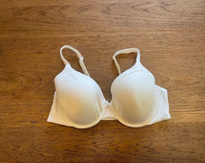 Victoria's Secret White Logo 34DDD Body By Victoria Perfect Shape Push Up Bra