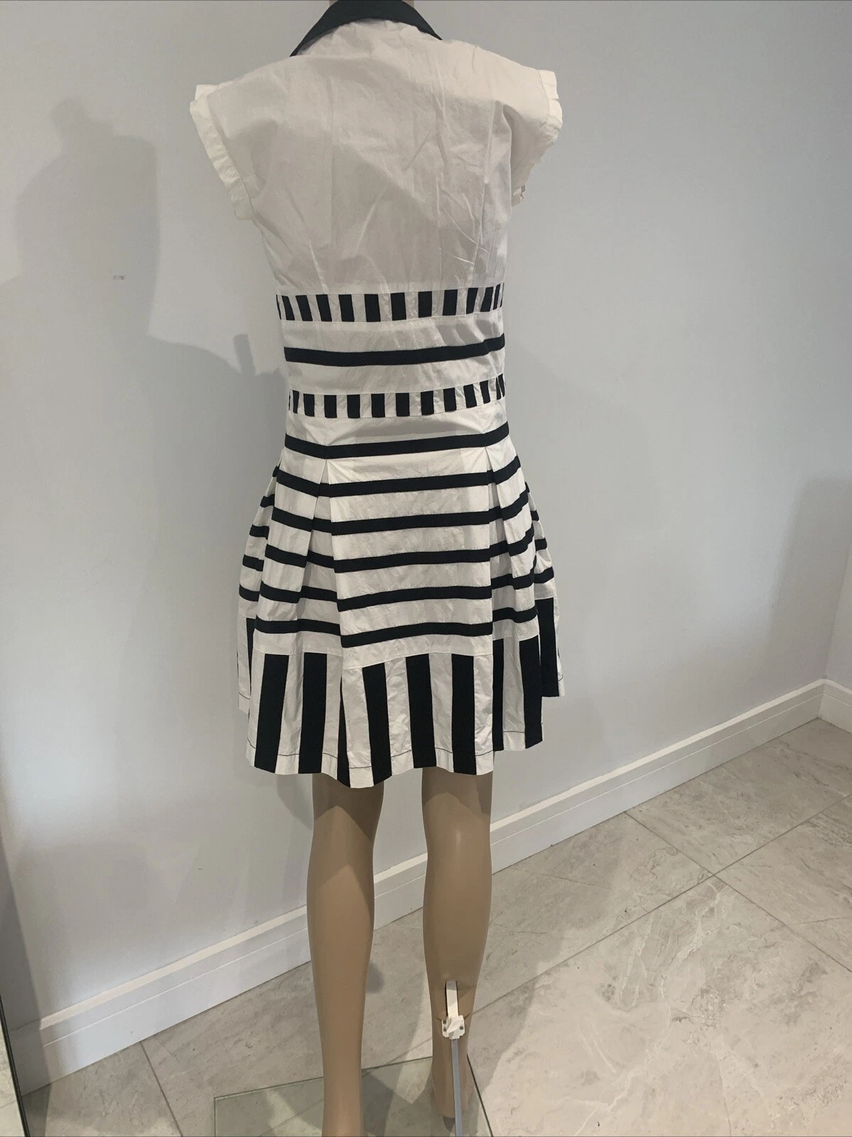 Moschino Dall'Italia Abito Corto Bianco e Nero UK 10