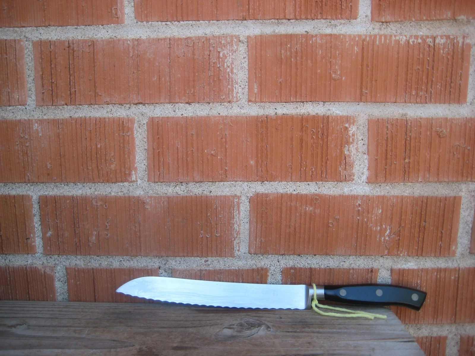 Vintage 8" Blade * HENCKELS * Sabatier-Style Serrated Bread Slicing Knife SPAIN