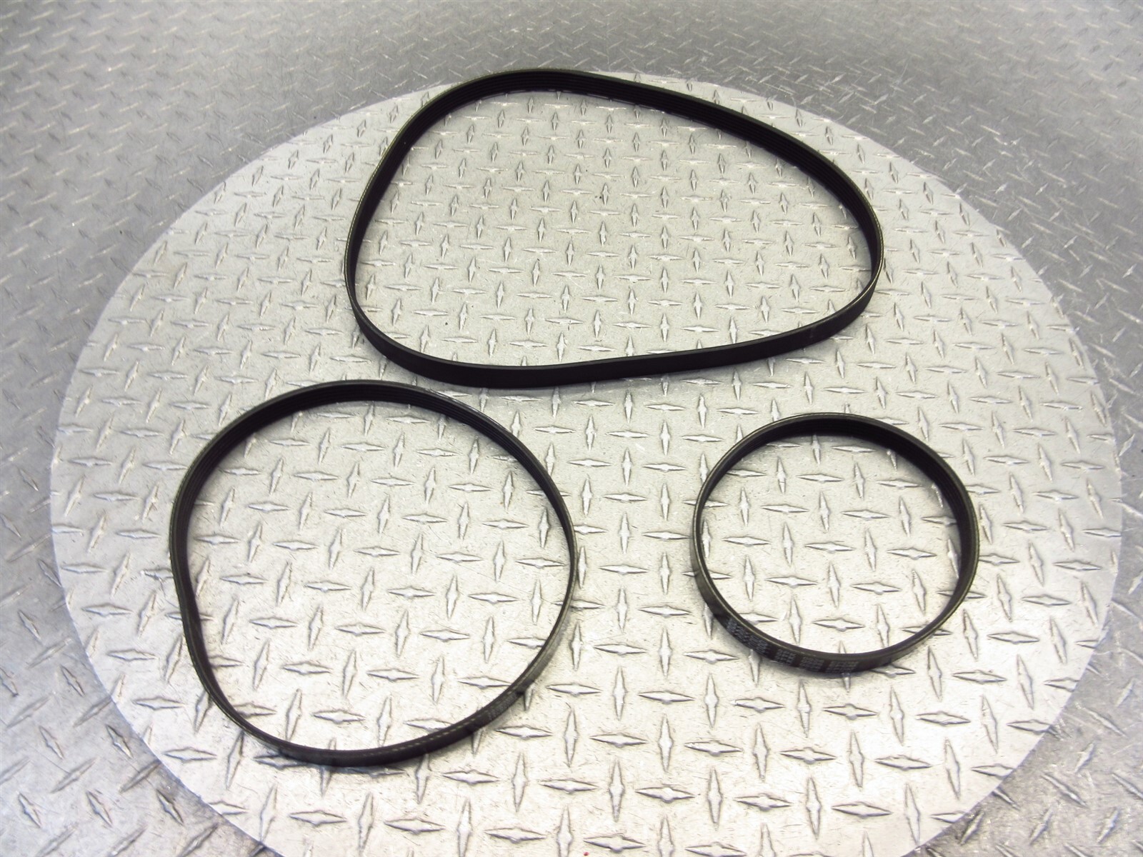 1995 Ferrari 355 F355 Spider Motronic 2.7 Main Serpentine Belts Belt