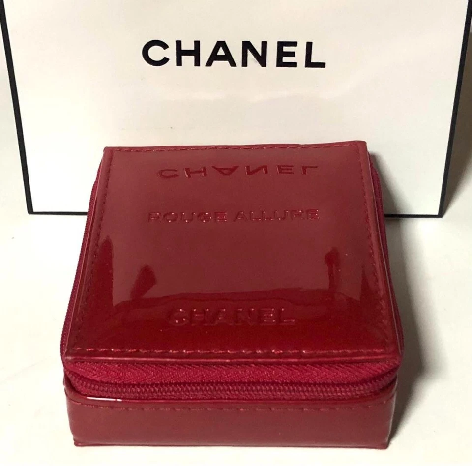 Bolso de cosméticos Chanel Rouge Allure charol rojo no a la venta con mini comprador Japón Foto 3 de 4