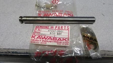 NOS Kawasaki Shift Rod Set 75-77 KZ400 49047-5001