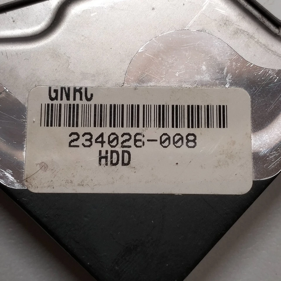 Maxtor DiamondMax Plus 8 40GB 3.5" HDD ATA/133 7200 RPM 294932-001 286692-001 - Image 2 of 4