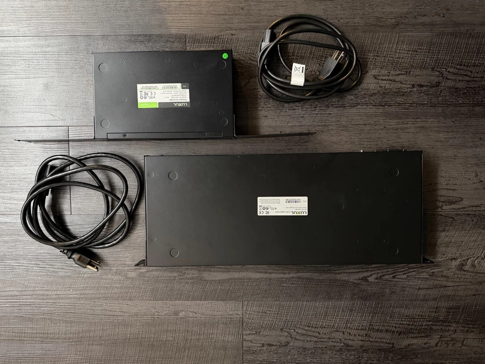 Conmutador Ethernet Gigabit de 24 puertos Luxul AGS-1024 + ¡¡Controlador inalámbrico GRATIS!!!  Foto 4 de 4