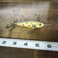 Pflueger 3 Hook Strawberry Spot Glass Eye Wood Lure P02
