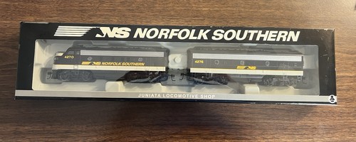 Juego de trenes Athearn HO Norfolk Southern 4270 y 4276 Juneata Locomotive Shop 2009 | Condition: New