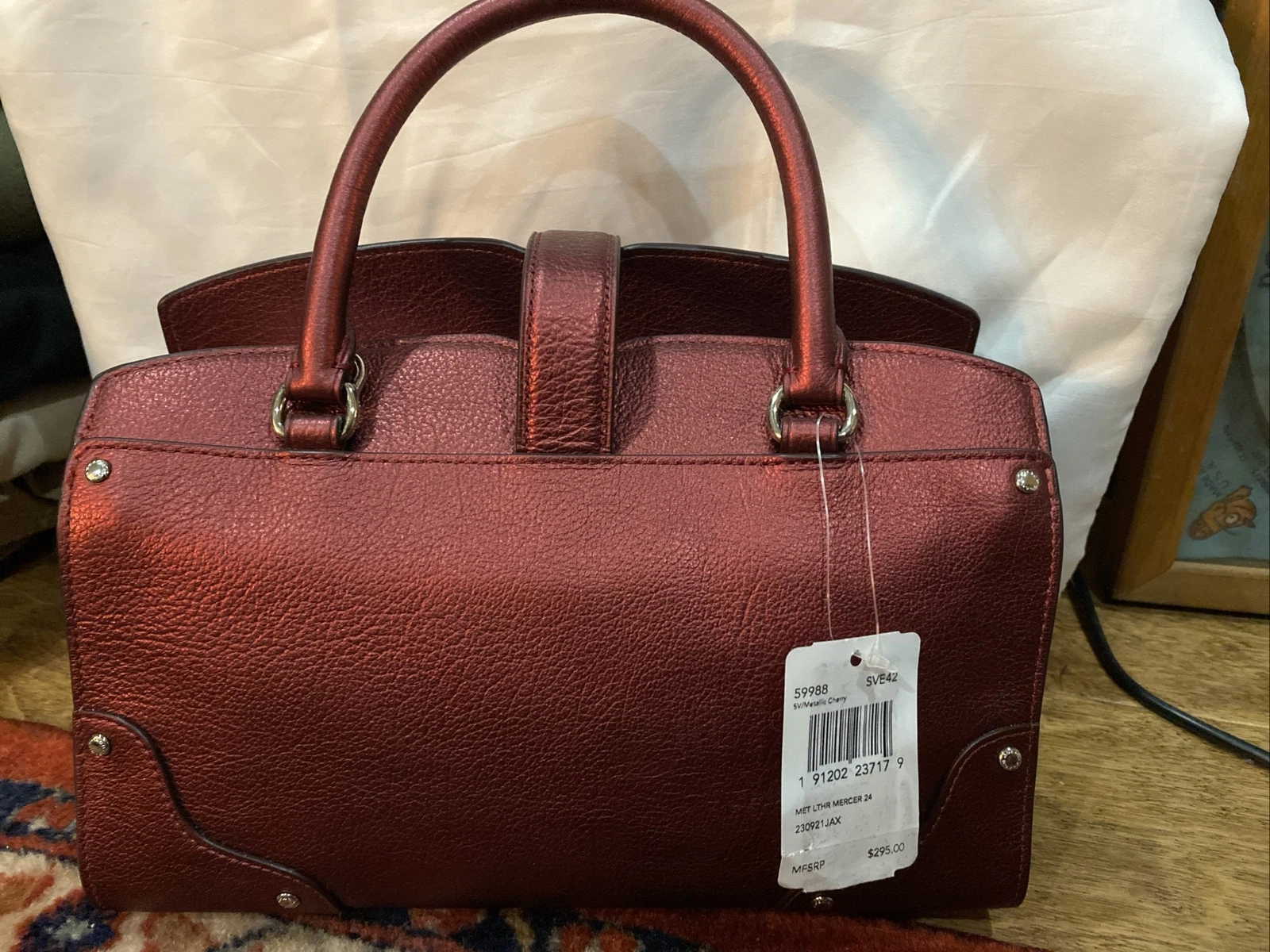 Borsa a tracolla Coach Mercer 24 nuova in pelle rosso metallizzato $295