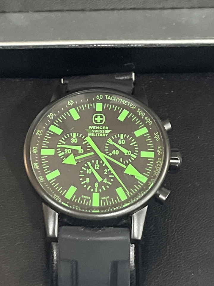 WENGER Swiss Army RAID COMMANDO 12Hr CHRONOGRAPH Men Green Watch W/ New Battery - Image 2 of 4