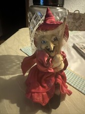 Hexe Hexenfiguren-Fasching-Halloween-Fasnet-roter Satin Besen Fasnacht aufwendig