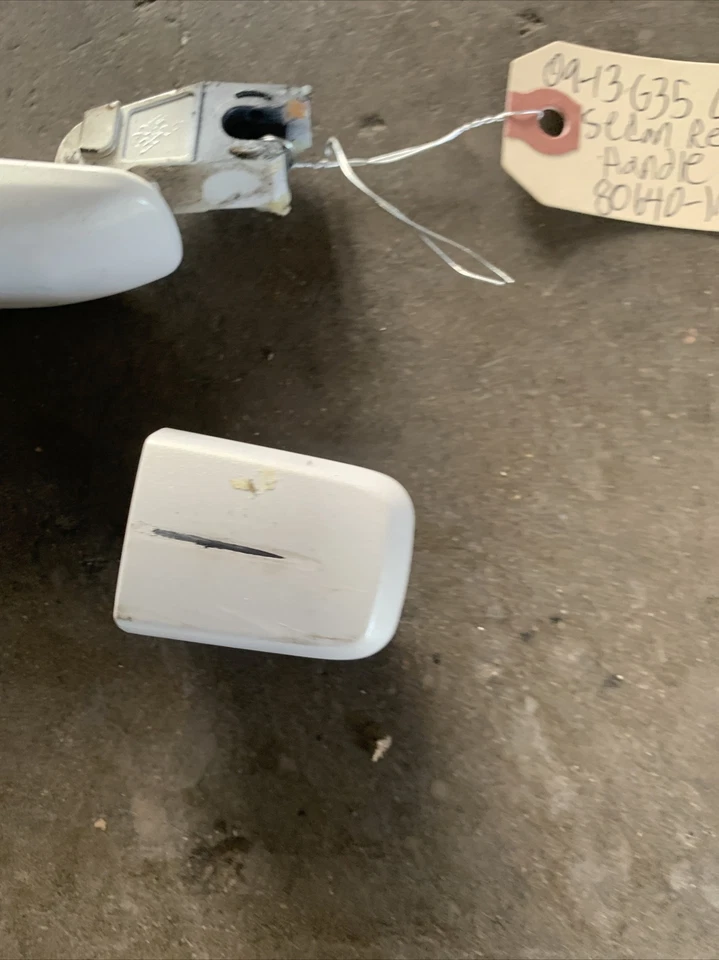 09-13 Infiniti G35 G37 Sedan Rear Exterior Door Handle 80640-1NM0A - Image 3 of 4