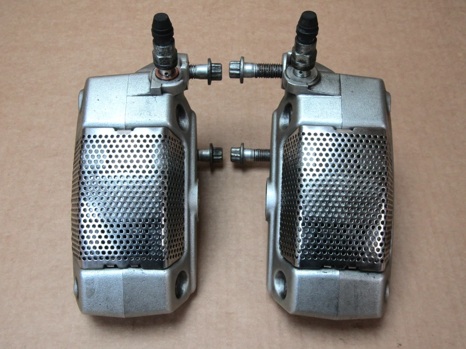 Pinzas de freno delanteras Harley Davidson CVO Ultra Limited 180 16.689 millas (9701) Foto 4 de 4