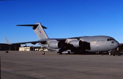 Original colour slide C-17A Globemaster III ZZ172 of 99 Sqdn. RAF