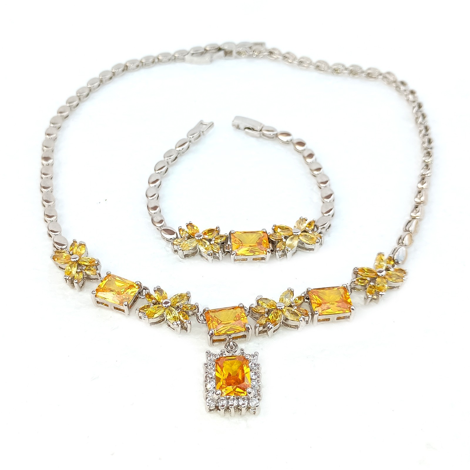 Minimalist Citrine Necklace, Citrine Yellow Cut Stone , November Birthstone Neck