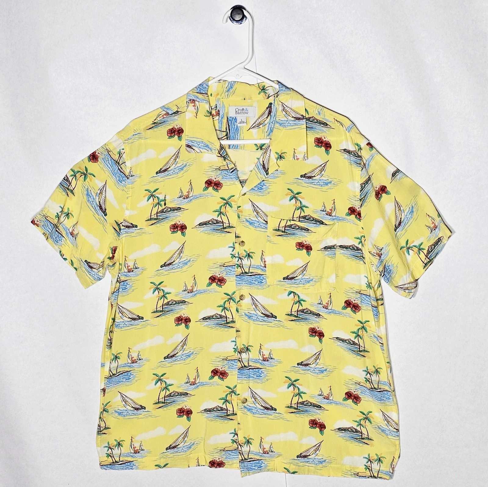***Croft & Barrow YellowHawaiian Print Sailboat Short Sleeve Button Down Shirt L
