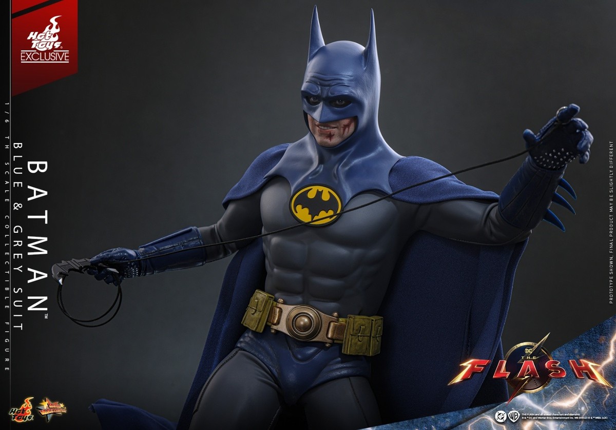 In Stock New Hot Toys MMS834 The Flash 1/6 Batman (Blue&Grey Suit