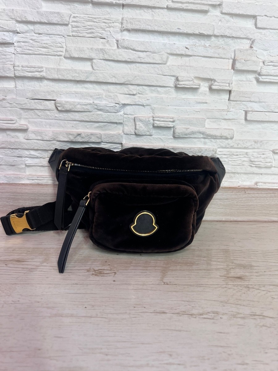 モンクレール　FELICIE ボディーバック MONCLER（モンクレール） ボディバッグ FELICIE フェリシー 5M00002