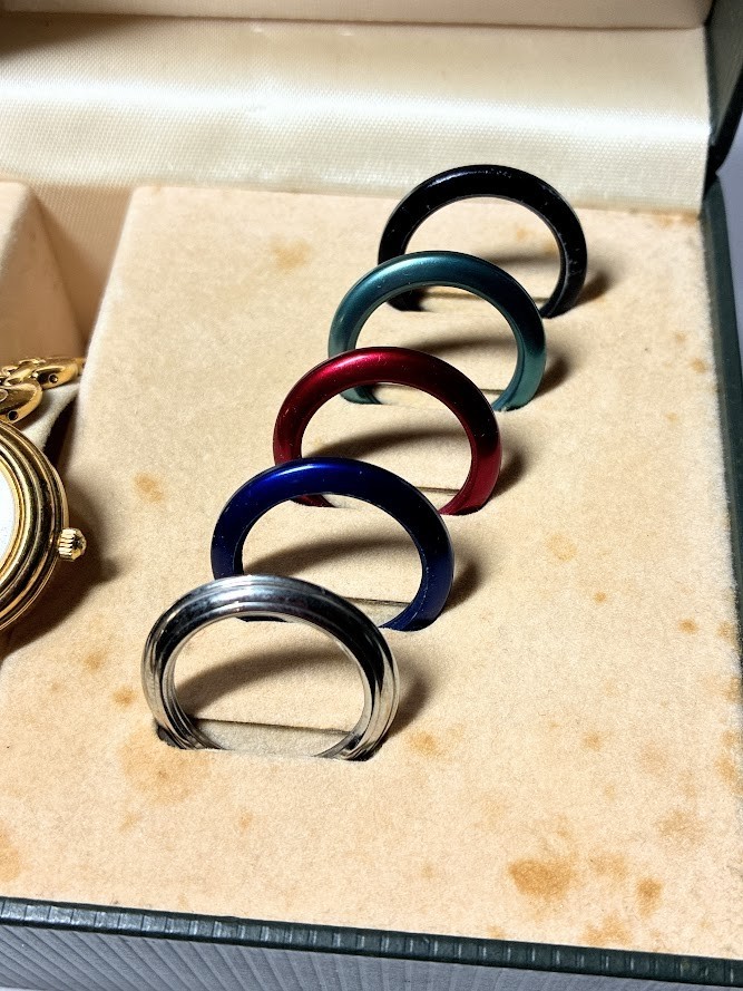 Gucci Wrist watch Bracelet 11/12.2 Change 6 Bezel Gold W/Box