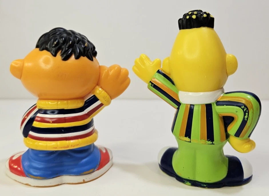 Lote de 8 figuras de juguete de los Muppets de Plaza Sésamo Bert Ernie Miss Piggy Kermit Elmo Foto 3 de 4