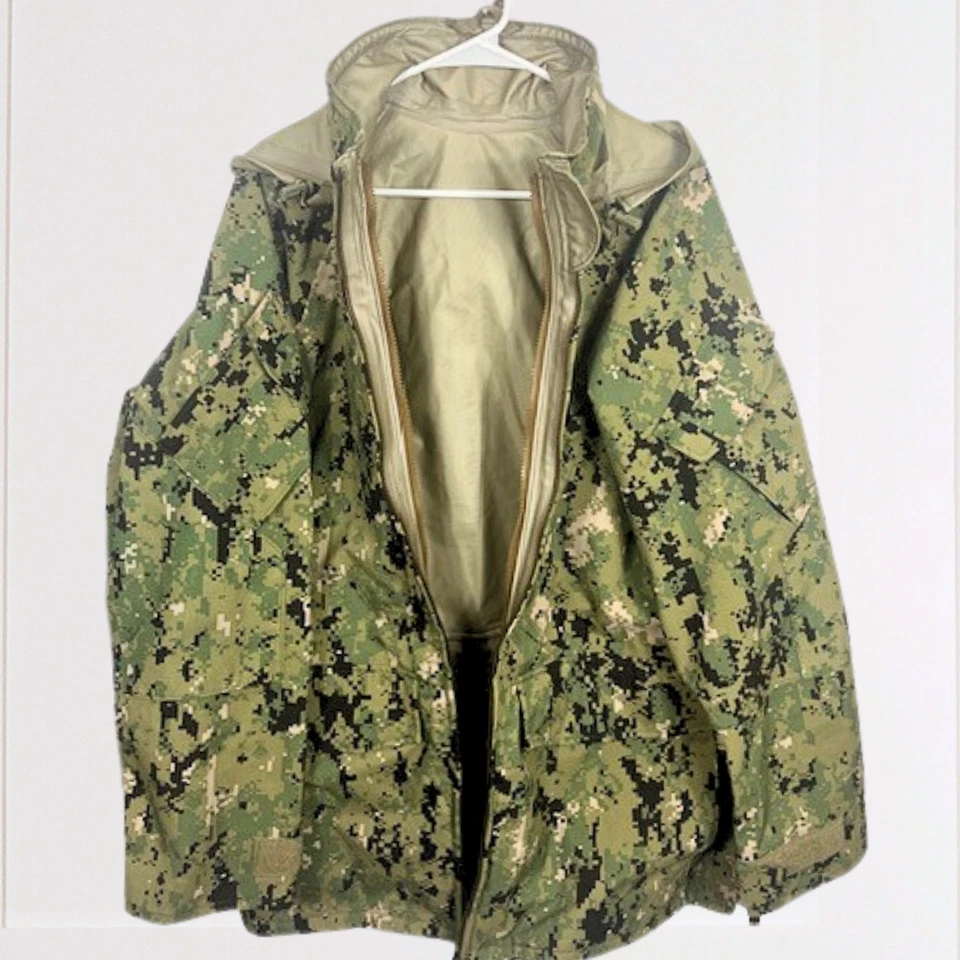 US Navy Type III Parka Working Coat Digital Camo Medium Long Military Jacket - Image 3 of 4