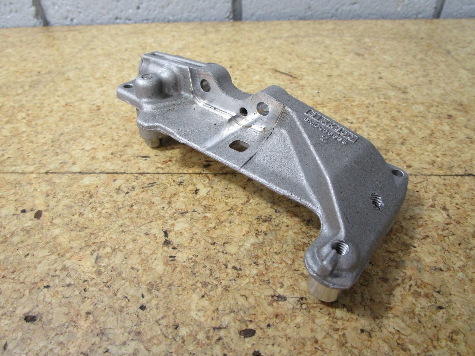 0790 OEM Mercury Hydraulic Tensioner Bracket 8M0056539 | eBay 