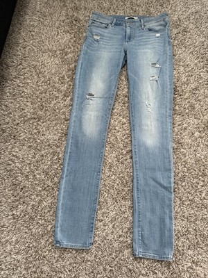 Levi's Light Wash 29x34 711 Skinny Jeans
