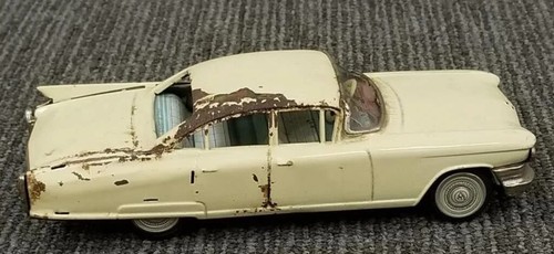 Gruppe Vintage Spielzeug: Traktoren, Blechcamper, Planierraupe - ungeprüft - Bild 6 von 10