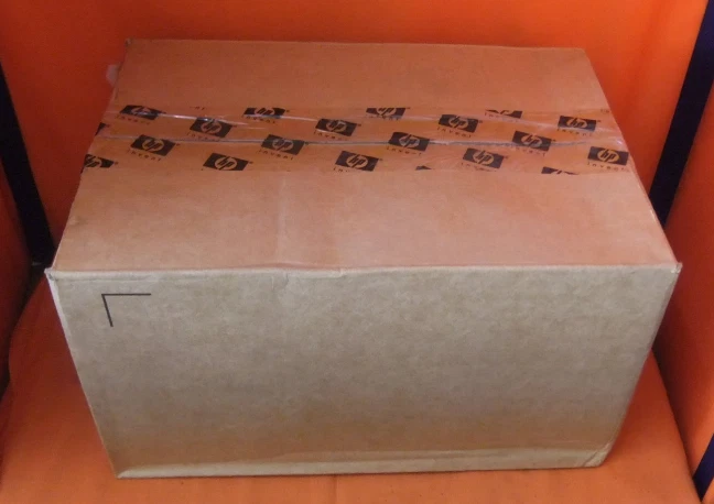 146016-001 - HP 20/40GB Fast Wide Single-Ended SCSI DLT 4000 tape drive - Image 2 of 3