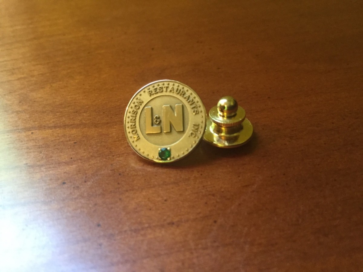 CTO 1/10 10K Green Stone L & G Morrison Restaurant Tie Tack Lapel