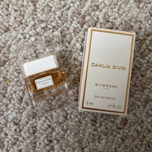Givenchy Dahlia Divin Eau de Parfum Small Travel Size .17 fl oz / 5 mL NIB