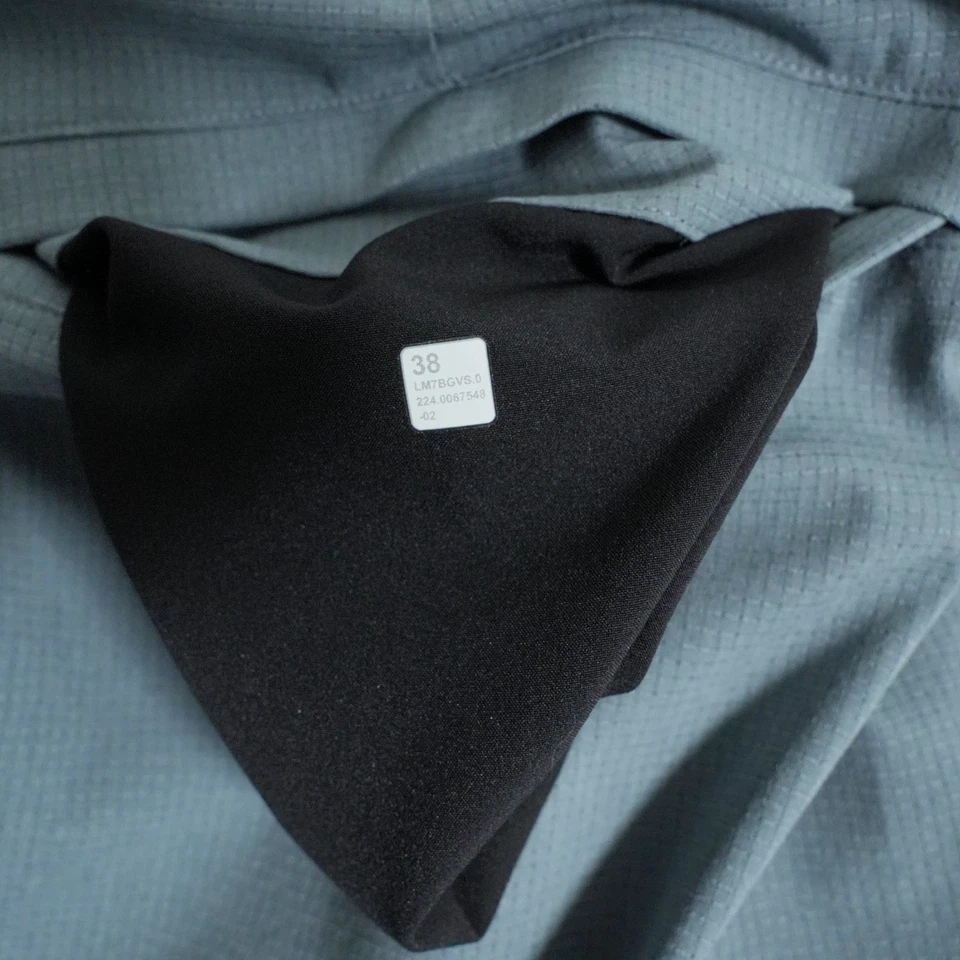 LULULEMON SHORTS MEN'S 38 MUTE BLUE WOVEN AIR ABC COMMISSION POLYESTER 9” INSEAM - Image 3 of 4