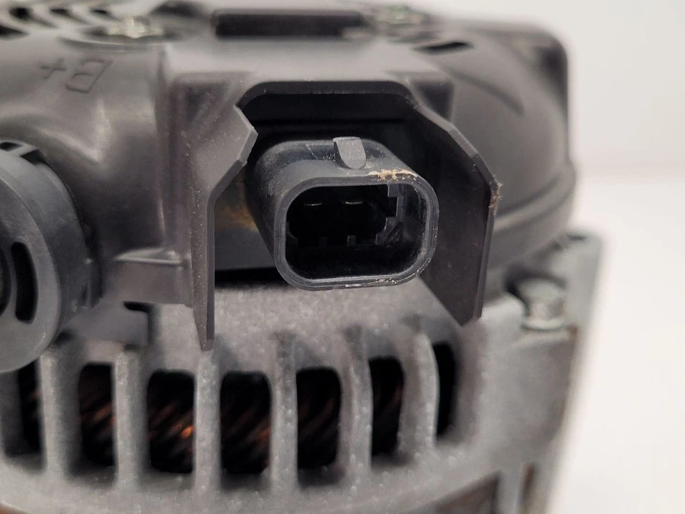 2015-2020 CHEVROLET SUBURBAN 1500 генератор переменного тока 150 ампер вариант KG4 23487089 - Изображение 4 из 4