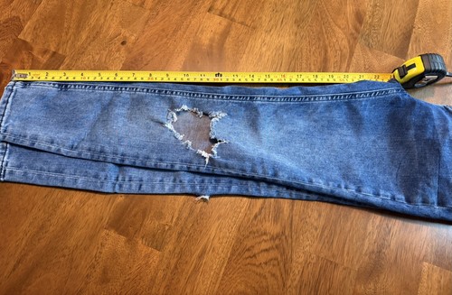 Free People Distressed Knee Holes Blue Jeans Size 26 Blue Jeans - Picture 4 of 5