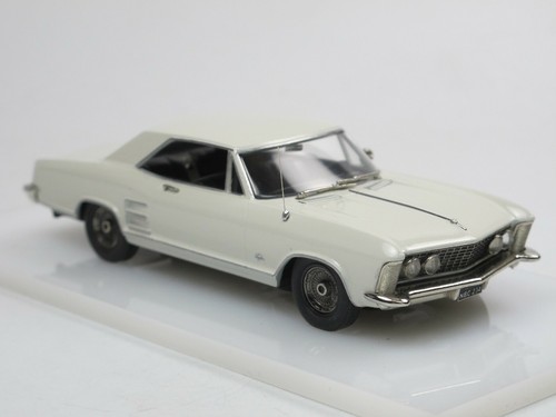 NB Center Collection by Brooklin 1963 Buick Riviera Sport Coupe White 1:43 OVP - Bild 12 von 12