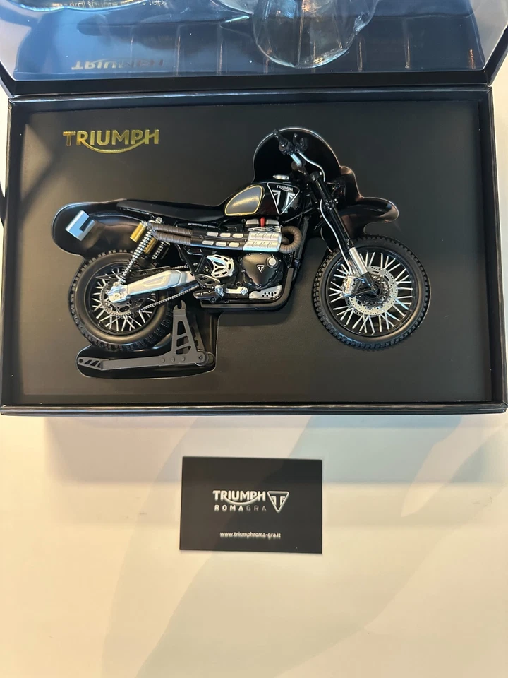 MODELLINO TRIUMPH SCRAMBLER 1200 JAMES BOND 007 - Immagine 2 di 4