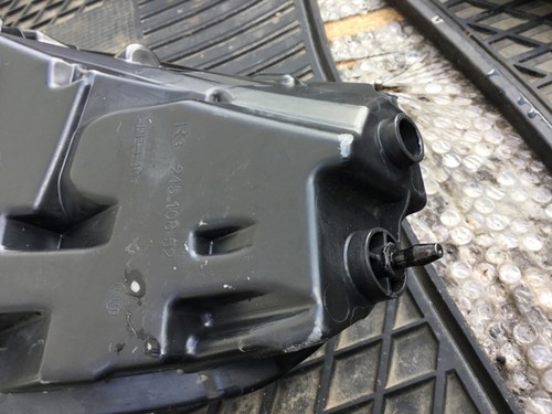 Tesla Model 3 Offside Headlight 1514953-00-D 2020 Facelift Model Brackets Damage - Picture 7 of 13