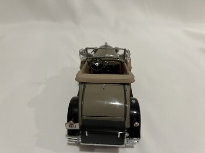 Danbury Mint 1931 Ford Model A Roadster 1:24 *ALL PAPERS* | eBay