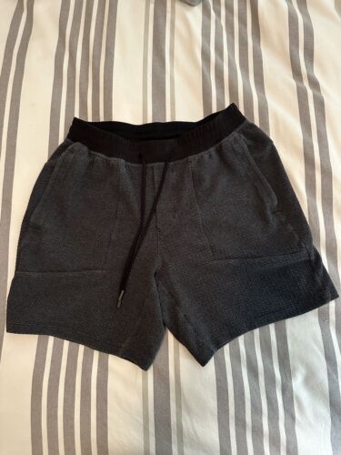 Lululemon At Ease Shorts 7” Mens Large Heathered Black - Excellent condition - Foto 1 di 3
