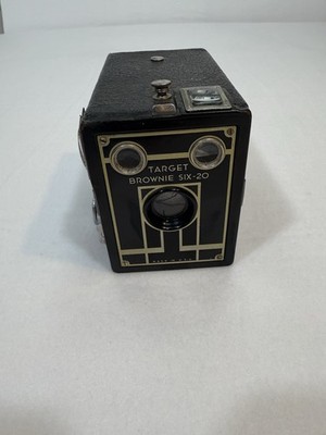 ヴィンテージ コダック ブラウニー シックス-20 モデルC ボックスカメラ Eastman Kodak Brownie Target Six-20 Vintage Box Made In USA Camera