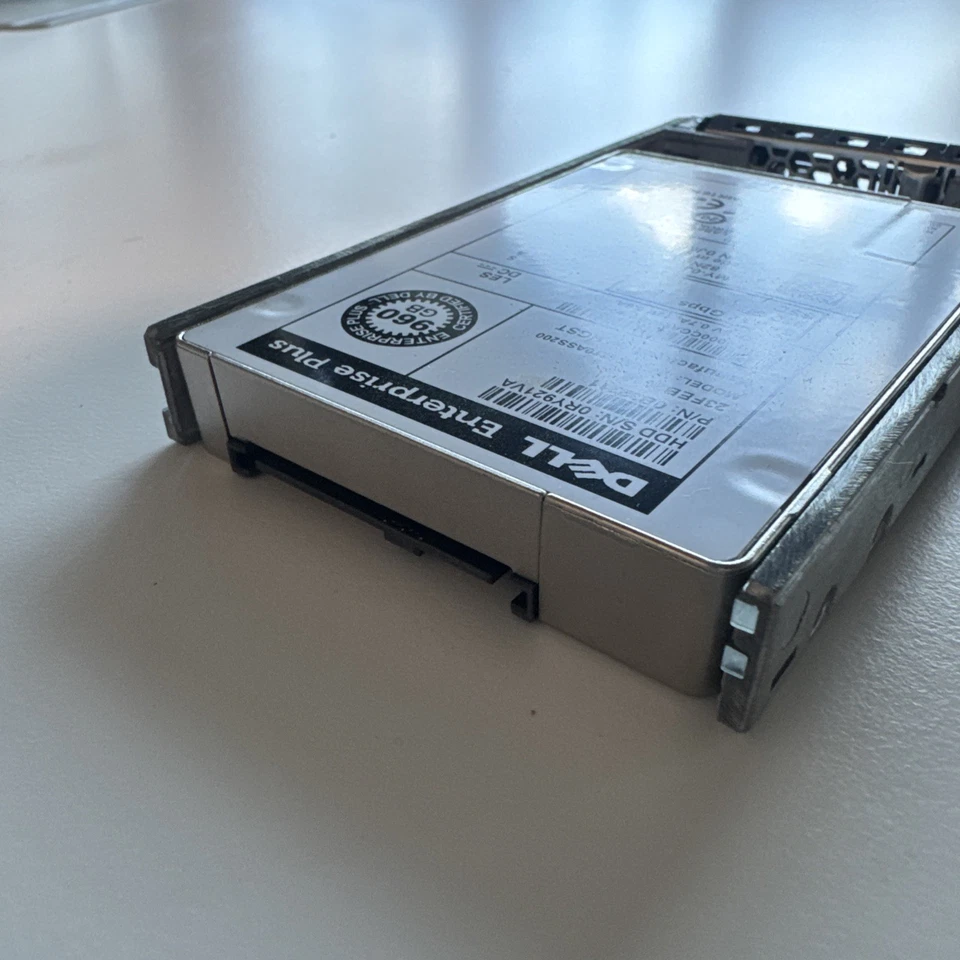 Dell Compellent 960GB 12Gbps SAS RI MLC 2.5 SSD (JM8V4) - Image 3 of 4