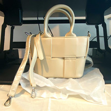 Women’s Beige small basket weave Top Handle Bag Zip, Detachable Crossbody Strap