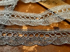 vintage metallic silver 1" lace scallop 1yd made in France