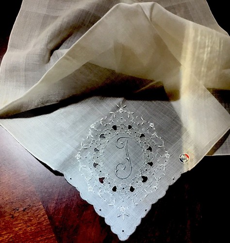 Vtg Madeira Ivory Hand Monogramed “T” Linen Wedding Handkerchief Org Label - Picture 4 of 9