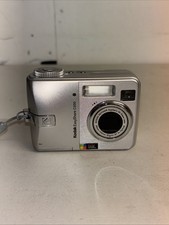 Kodak EasyShare C330 Silver Digital Camera For Spares And Repairs 