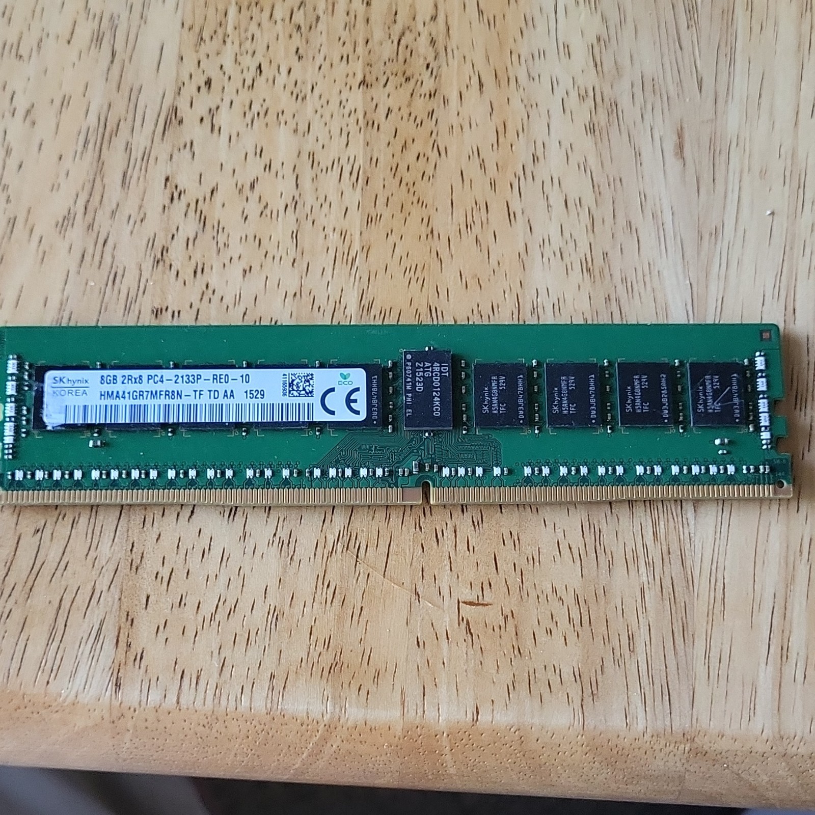 как выглядит SK hynix 8GB DDR4-2133 PC4-17000 ECC Registered RDIMM 288- x 4 HMA41GR7MFR8N-TF фото