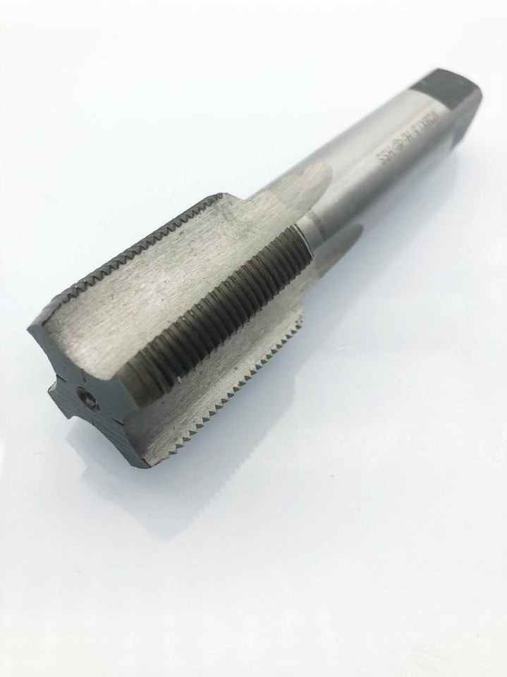 Maschio Per Filettatura M28 X 1.5 In HSS - Per Metallo, Lunghezza 127 Mm, Testa Quadrata 16 Mm