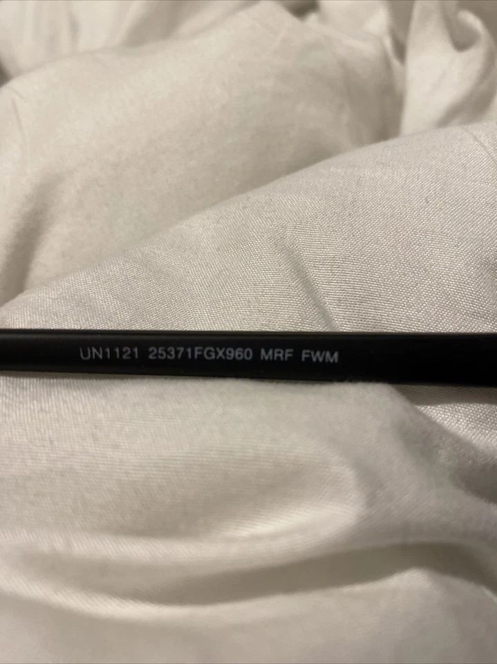 Foster Grant Maxblock Sunglasses Red/Gold Mirror 100%UVA/UVB Retro - Image 4 of 4