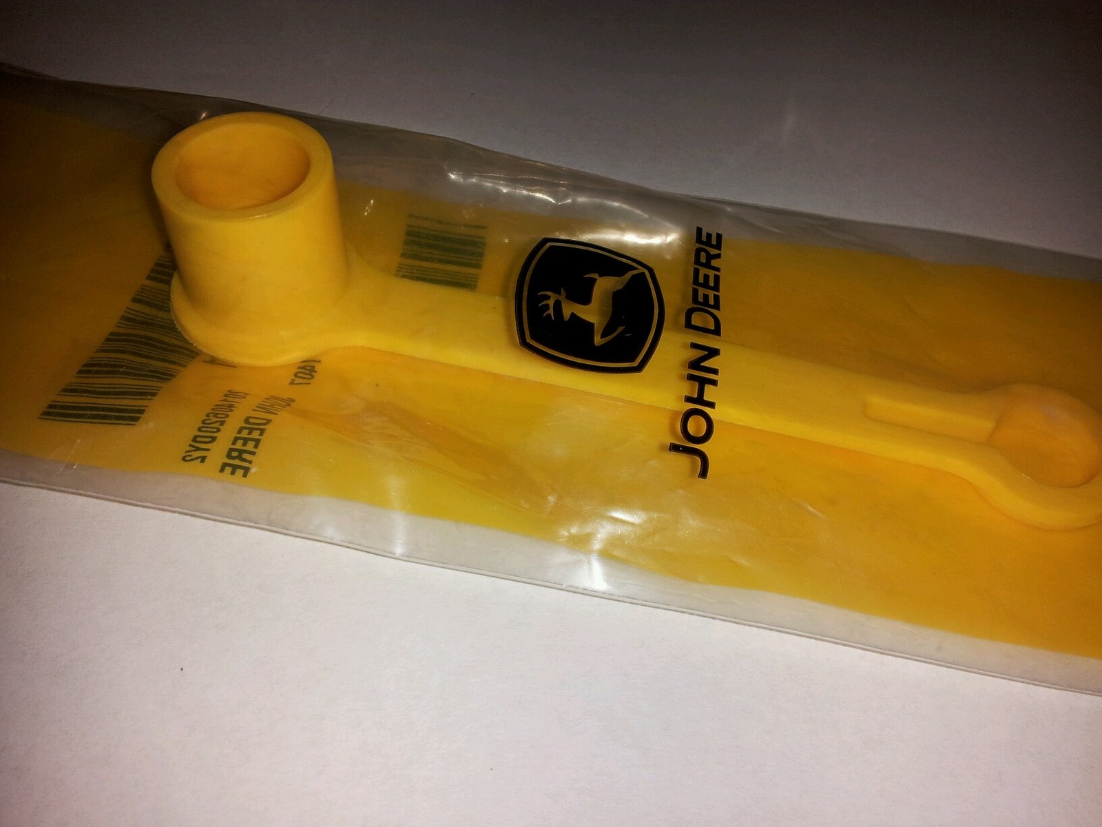 NEW YELLOW FEMALE JOHN DEERE HYDRAULIC PLUG CAP eBay
