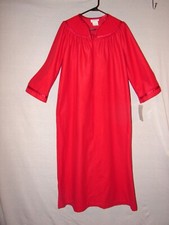 NWT Appel Red Warm Robe House Coat zip Front side pocket Size Small